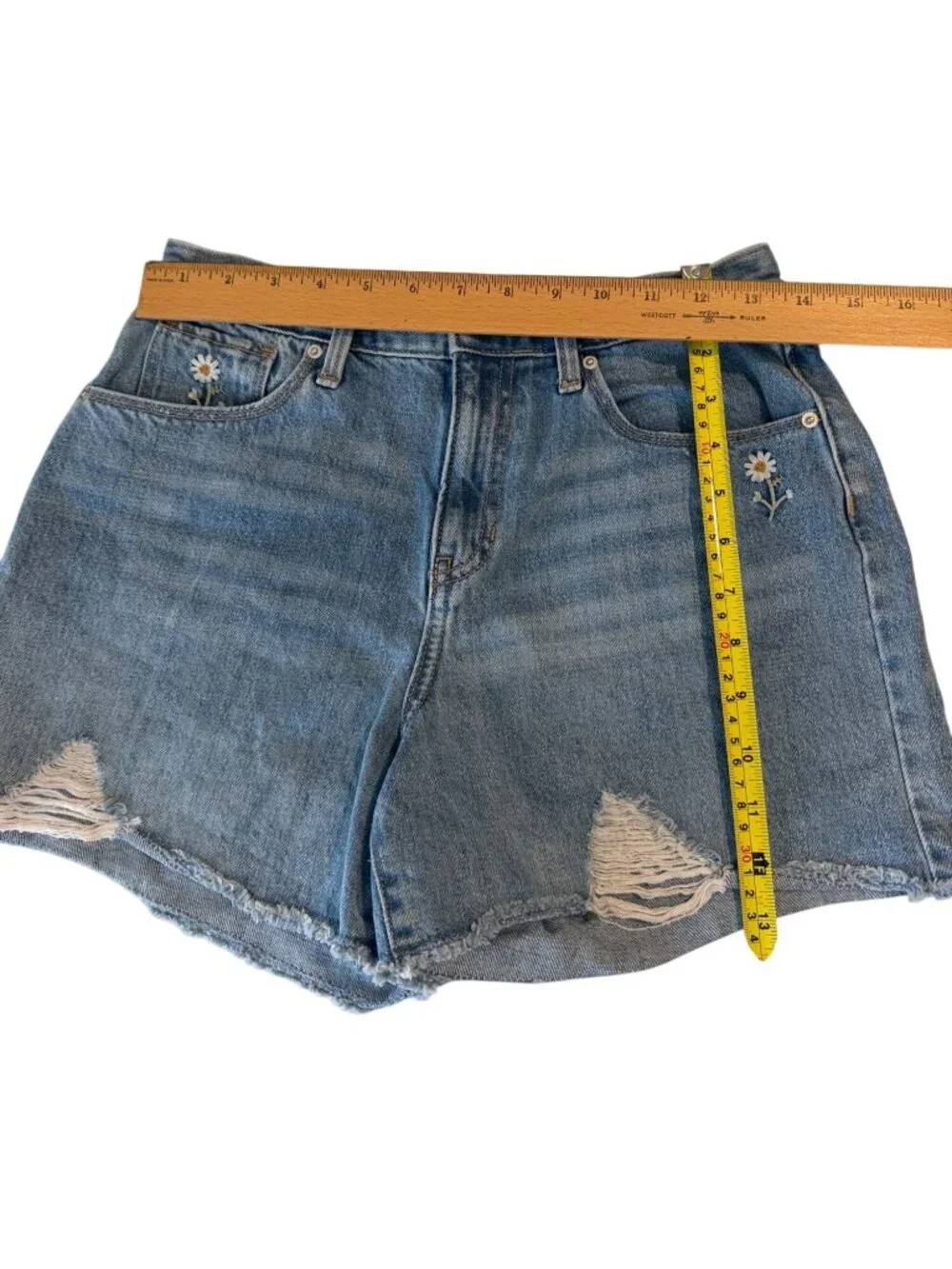Old Navy Denim  Daisy Embroidered Cutoff Frayed Jean Shorts Size 16